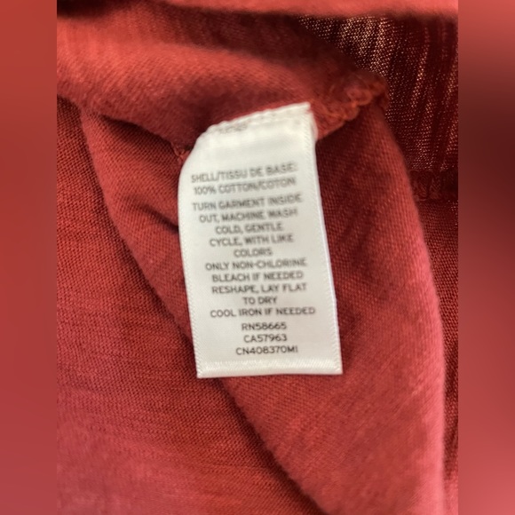 Caslon V-neck Muscle Tank - M Rust - Picture 3 of 4